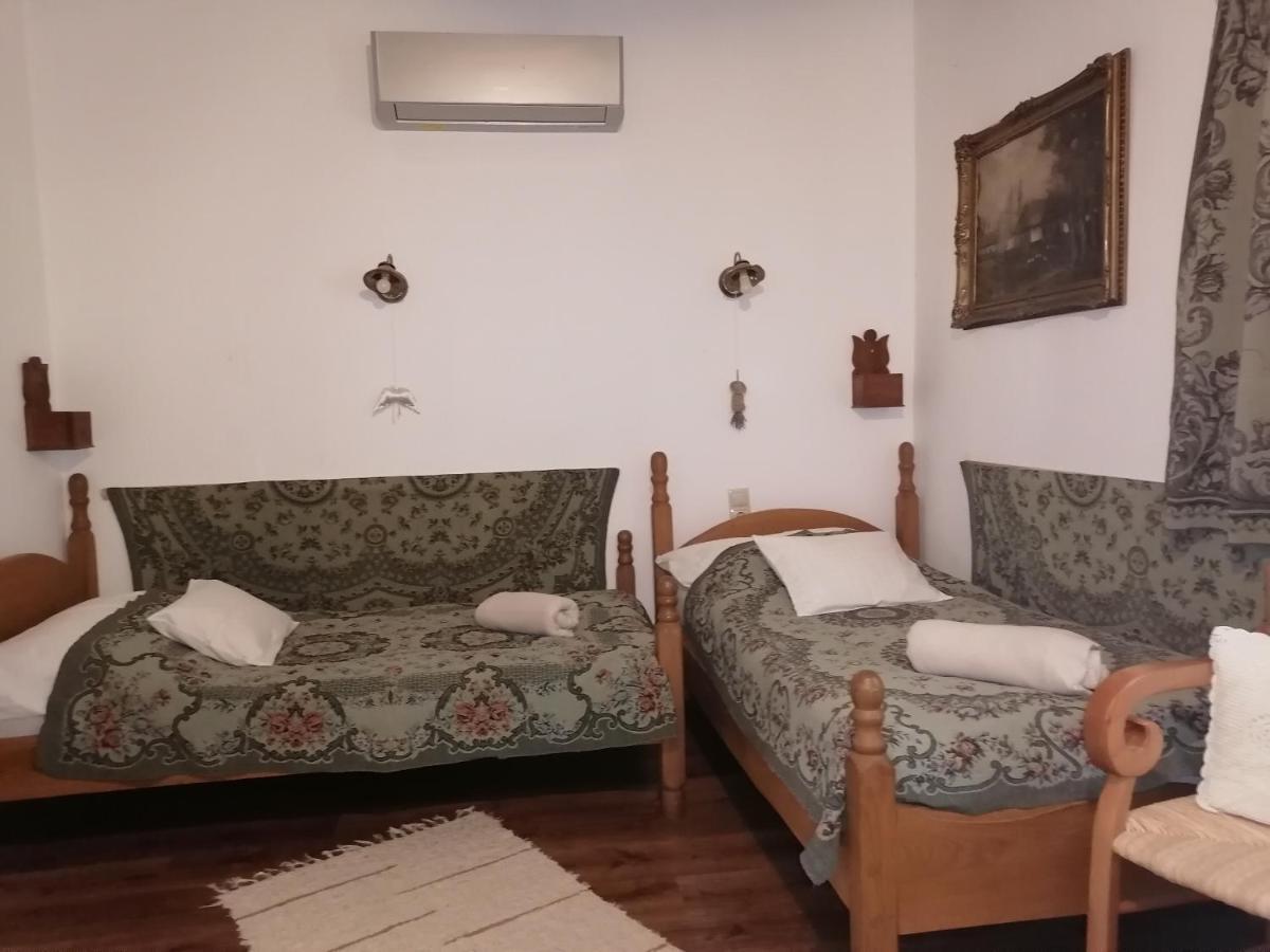 Mives Vendeghaz Hotell Pogány Eksteriør bilde